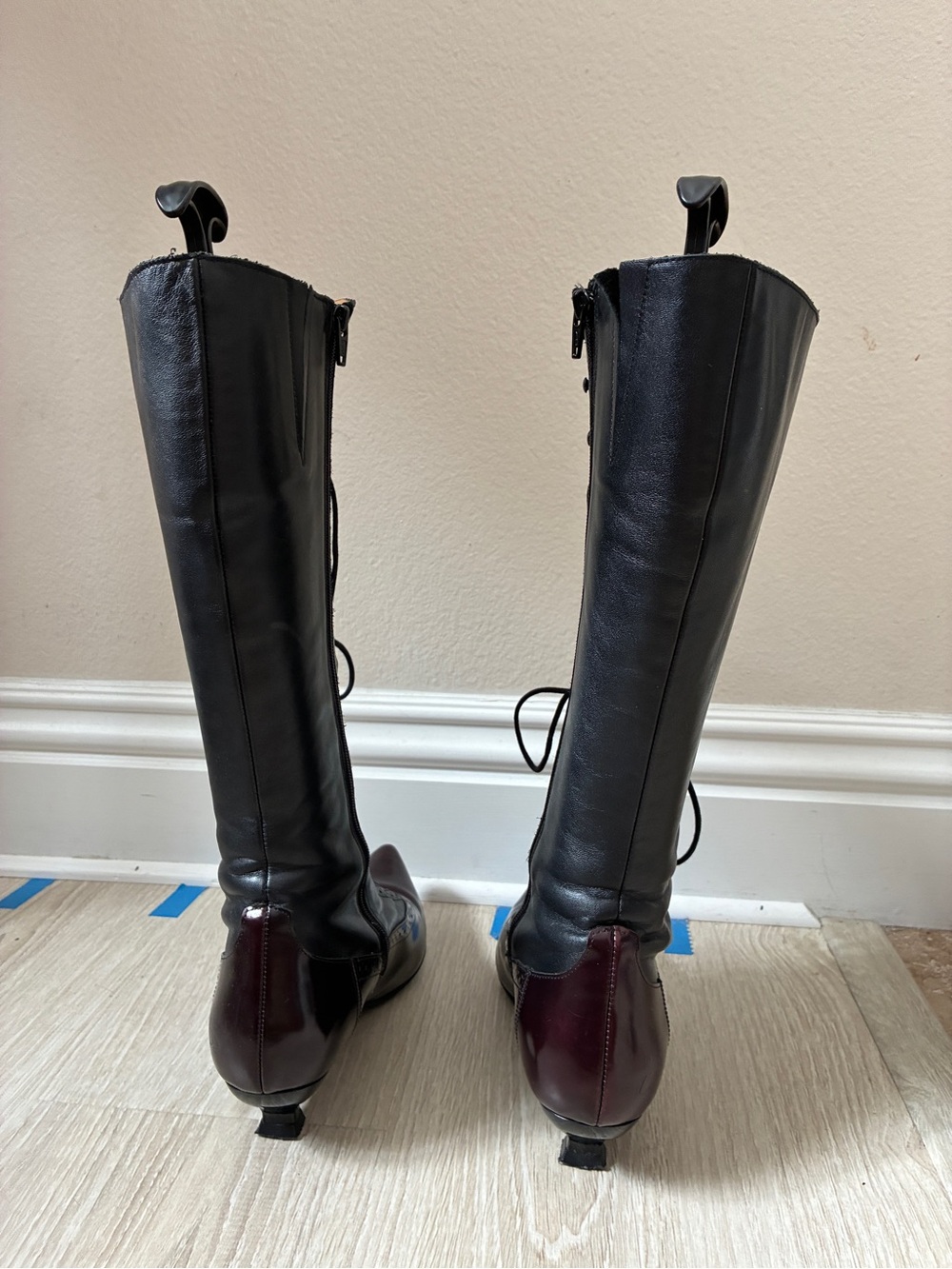 FLUEVOG- Half Truth Sherry, Black and purple Leather Lace-Up tall boots, size 9 - Picture 3 of 16